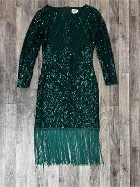 emerald green sequin long sleeve tassel hem bodycon dress Unique Vintage | Dresses | Unique Vintage Black Midi With Hot Pink Floral Print shoulder design with short Small Batch What To Wear To Size:2X / N22